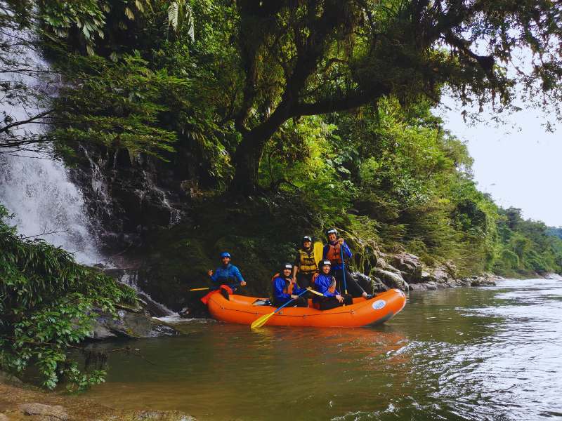 rafting-adventure-amazon-river.jpg